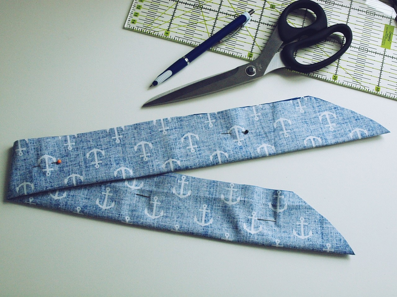 Blog-Inhaltsbild für 'Kostenlose Nähanleitung, Haarband, alle Größen'