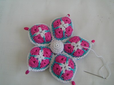 Blog-Inhaltsbild für 'Stern aus Granny squares &quot;African flower&quot;'