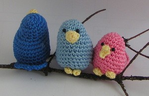 Blog-Inhaltsbild für 'kostenlose Häkelanleitung Amigurumi kleine Vögel'