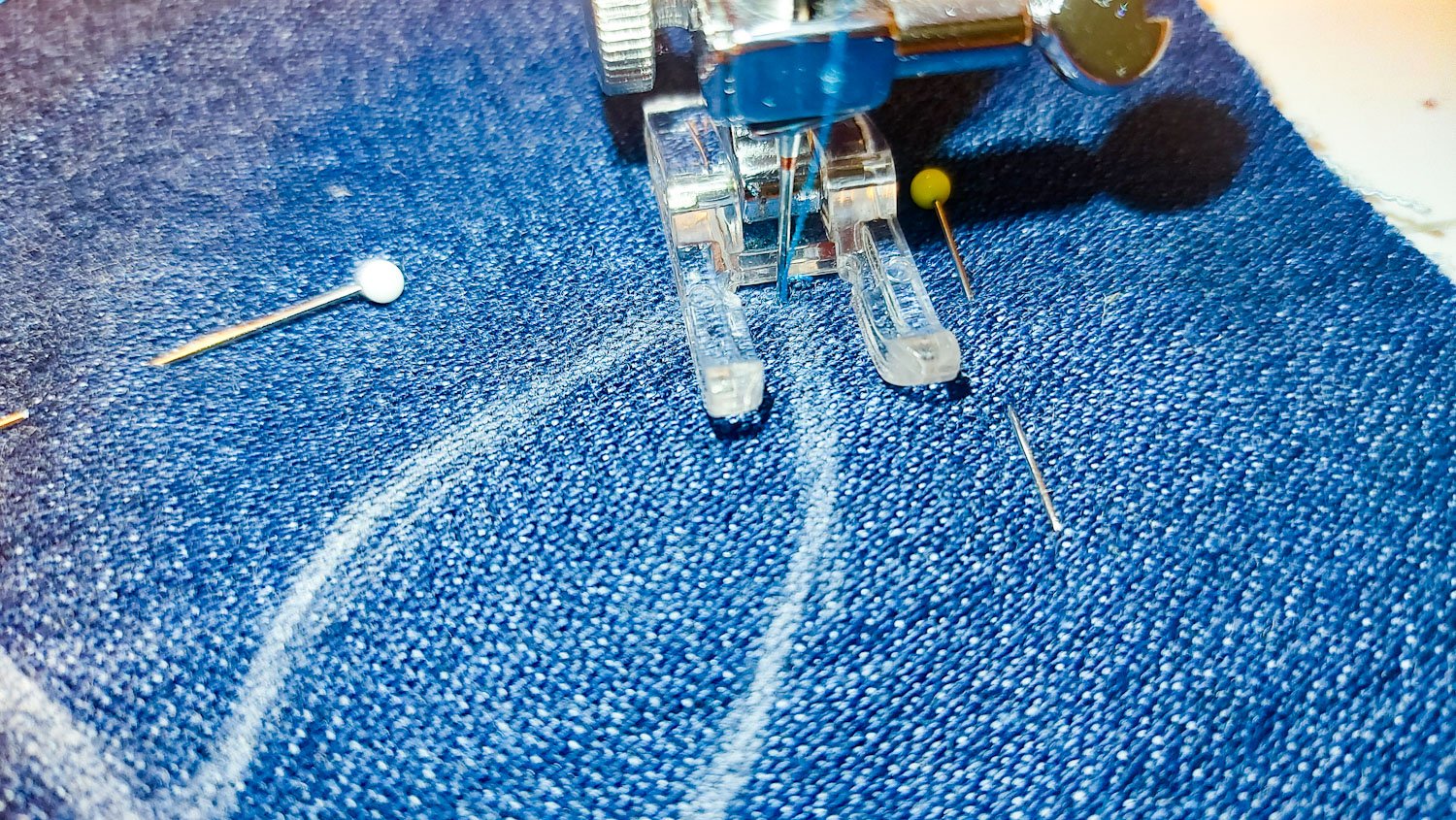 Blog-Inhaltsbild für 'Tischset für Ostern nähen - mit Negativapplikation'