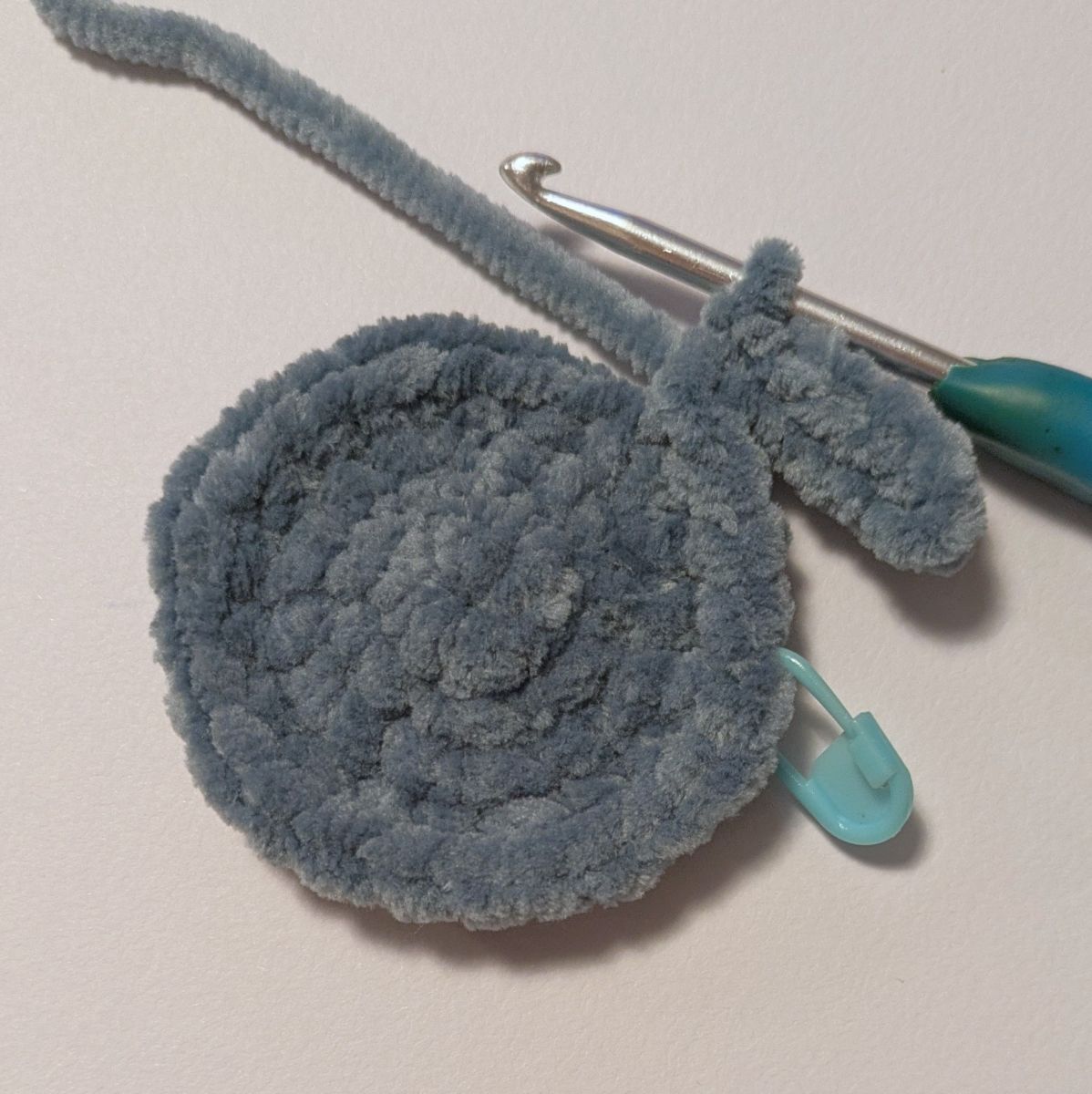 Blog content image for 'Free crochet pattern for Soey the little spider'