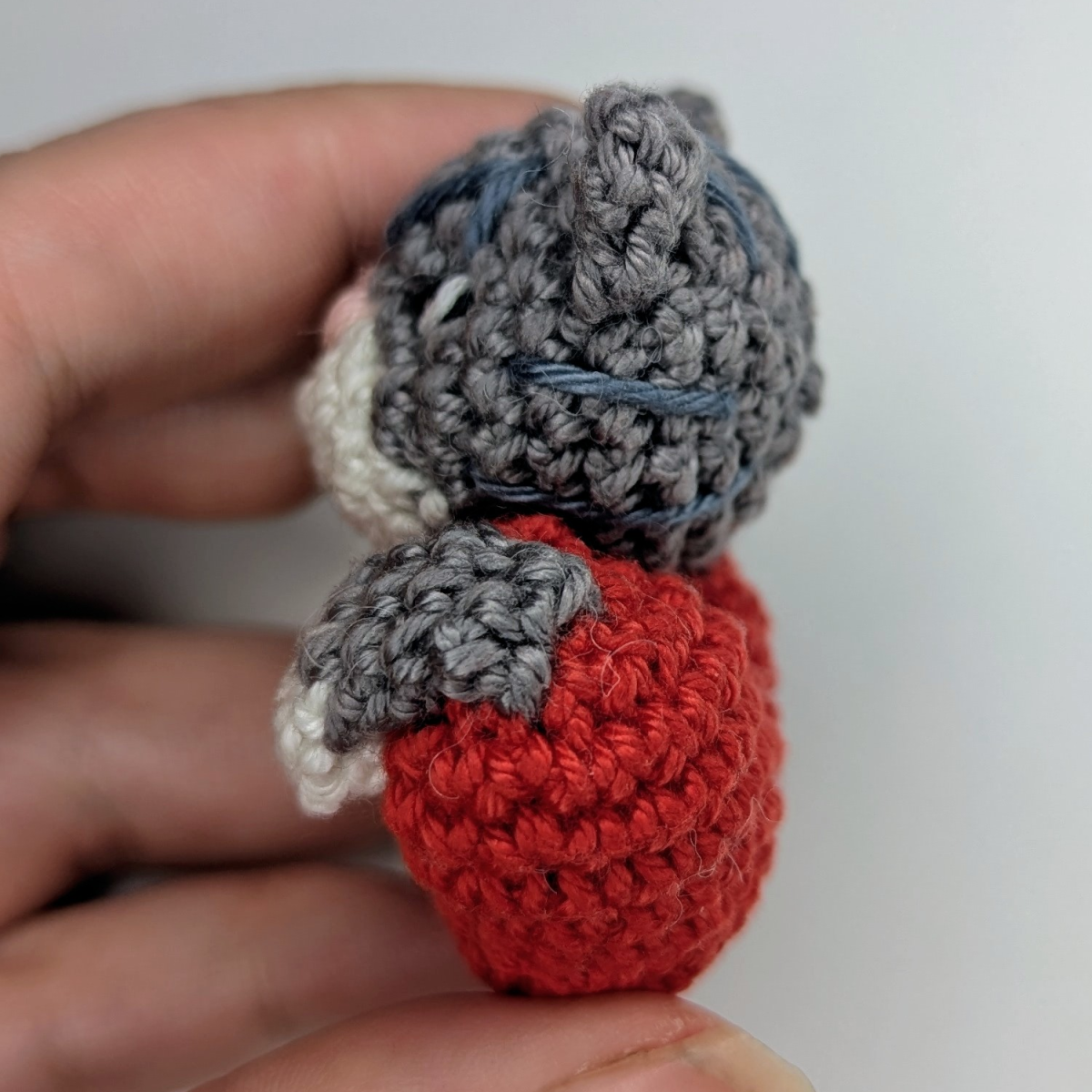 Blog content image for 'Free Crochet Pattern: Cat Keychain with Heart'
