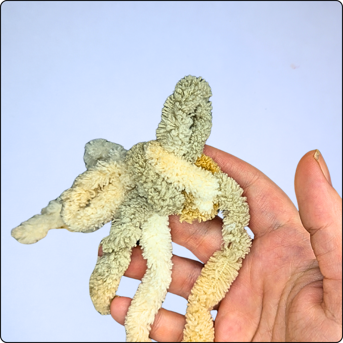 Blog content image for 'Crocheting with Loop Yarn: Essential Stitches & Techniques'