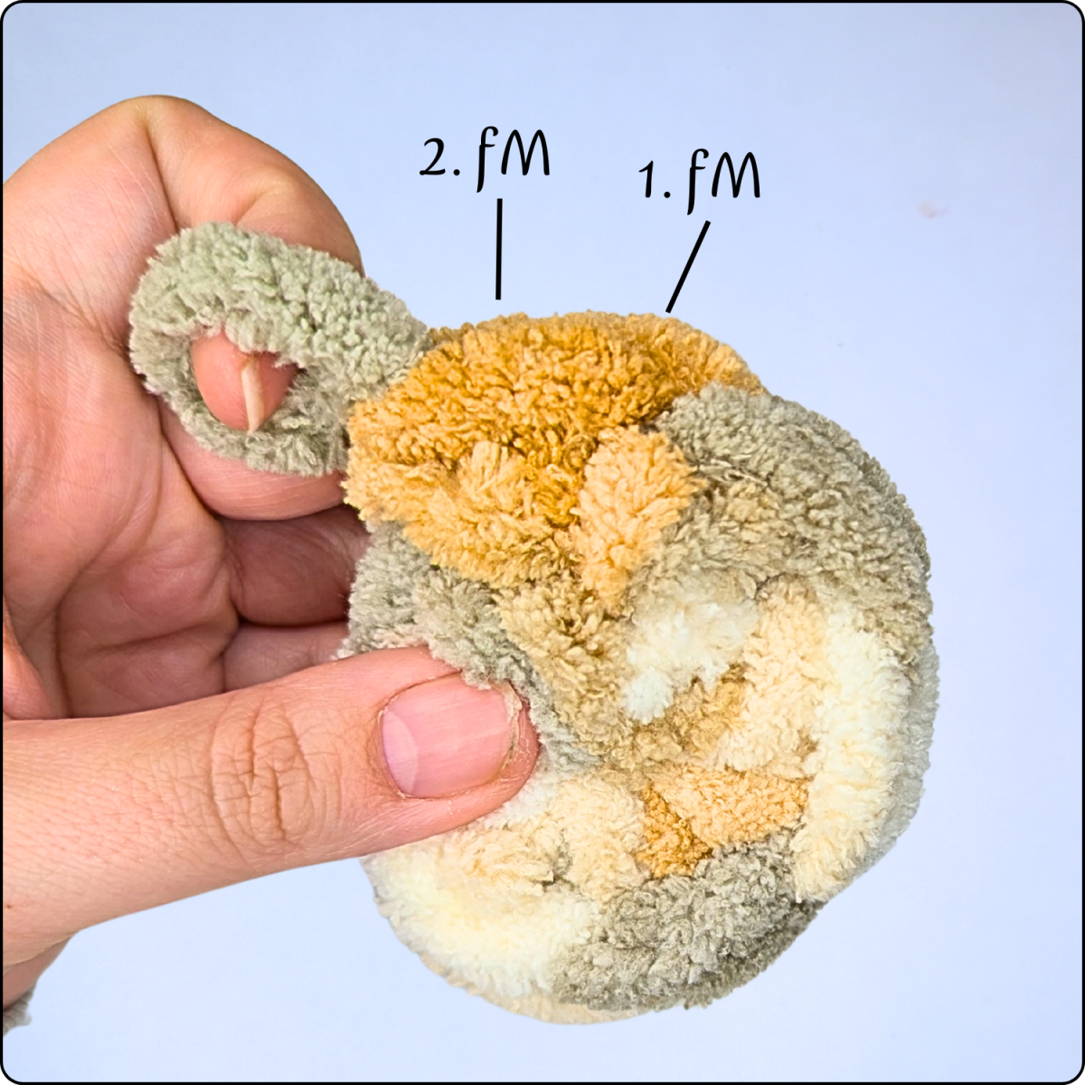 Blog-Inhaltsbild für 'Häkeln mit Schlaufengarn: Die wichtigsten Maschen & Techniken'