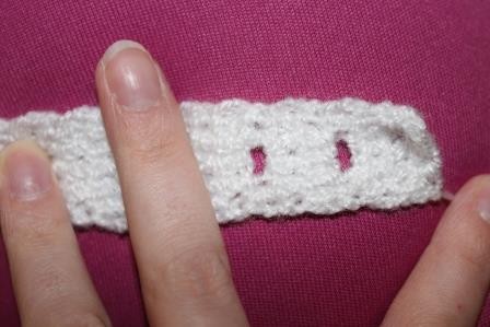 Blog-Inhaltsbild für 'Gratis Häkelanleitung Baby Stirnband mit Schleife'