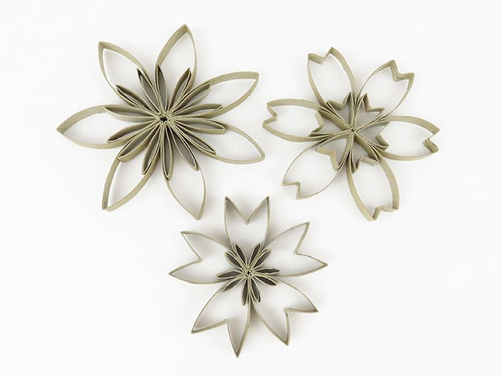 Blog-Inhaltsbild für 'Dekorative Blumen aus Toilettenpapierrollen'