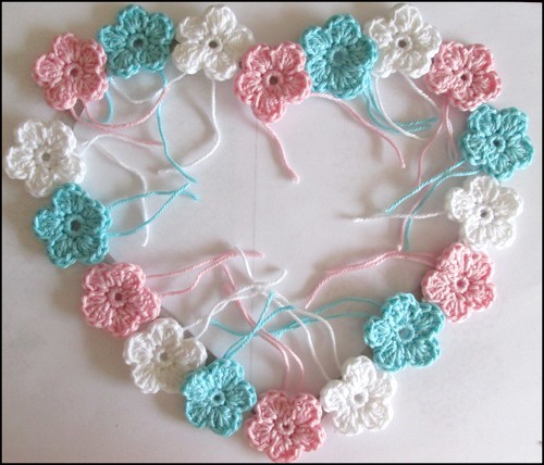 Blog-Inhaltsbild für 'Blumiger Herztürkrank zum häkeln'