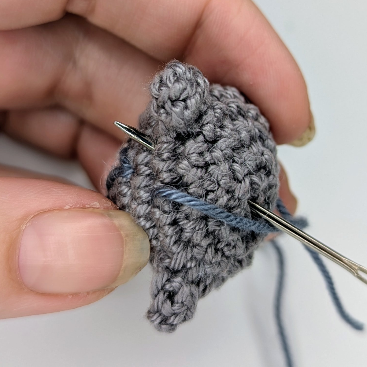 Blog content image for 'Free Crochet Pattern: Cat Keychain with Heart'