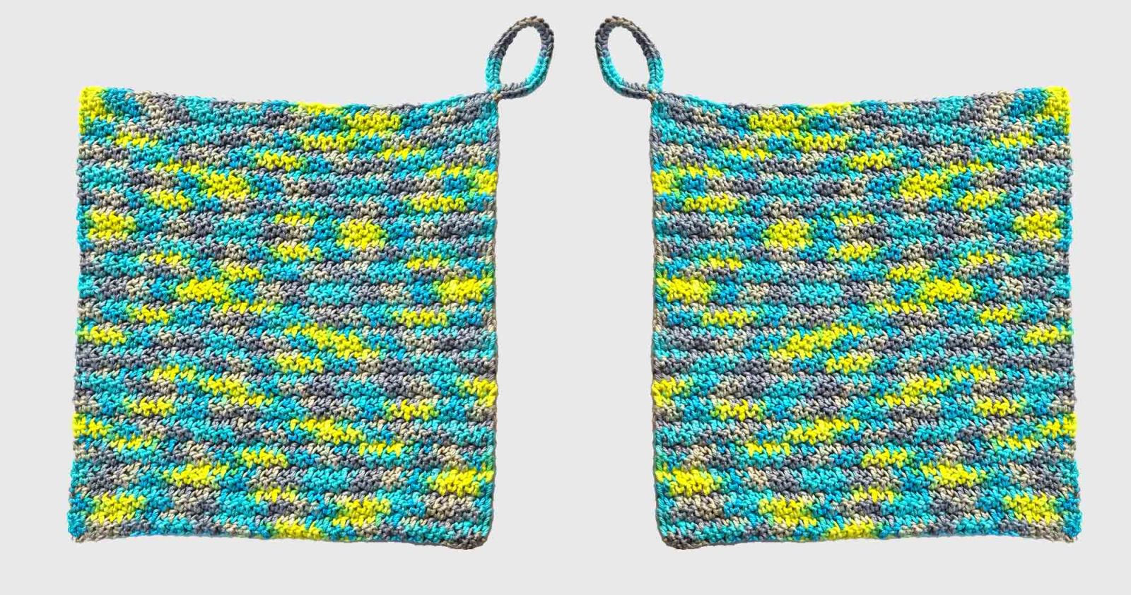 Die Topflappen im gleichen Farbton wie der Untersetzer sind zu sehen.