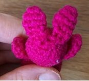 Blog-Inhaltsbild für 'Kleine Häschen häkeln - Super zB. als kleines Ostergeschenk'