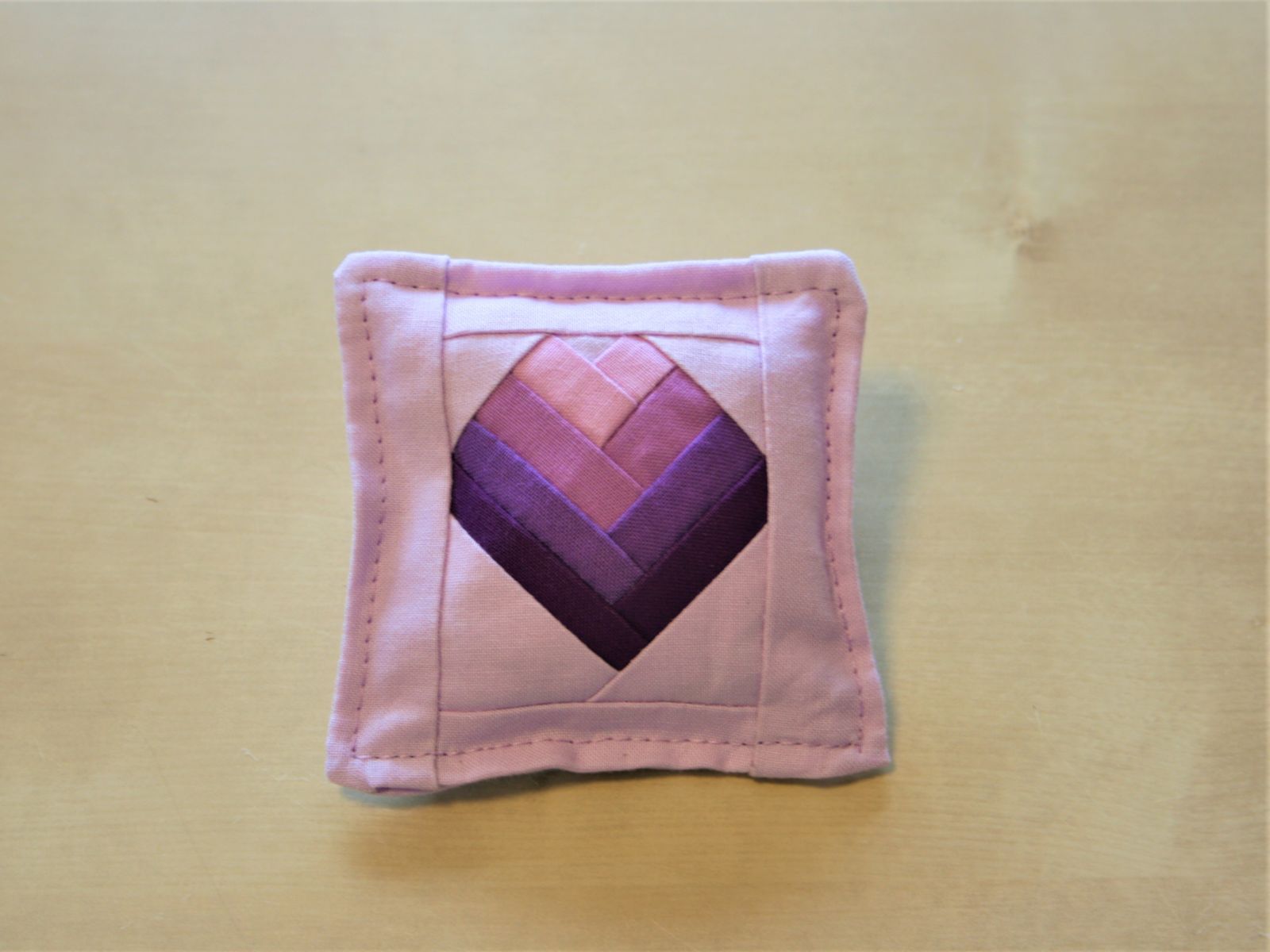 46_Log_Cabin_Puppen_Kopfkissen_Lavendelsaeckchen_Nadelkissen_Quilt_Patchwork