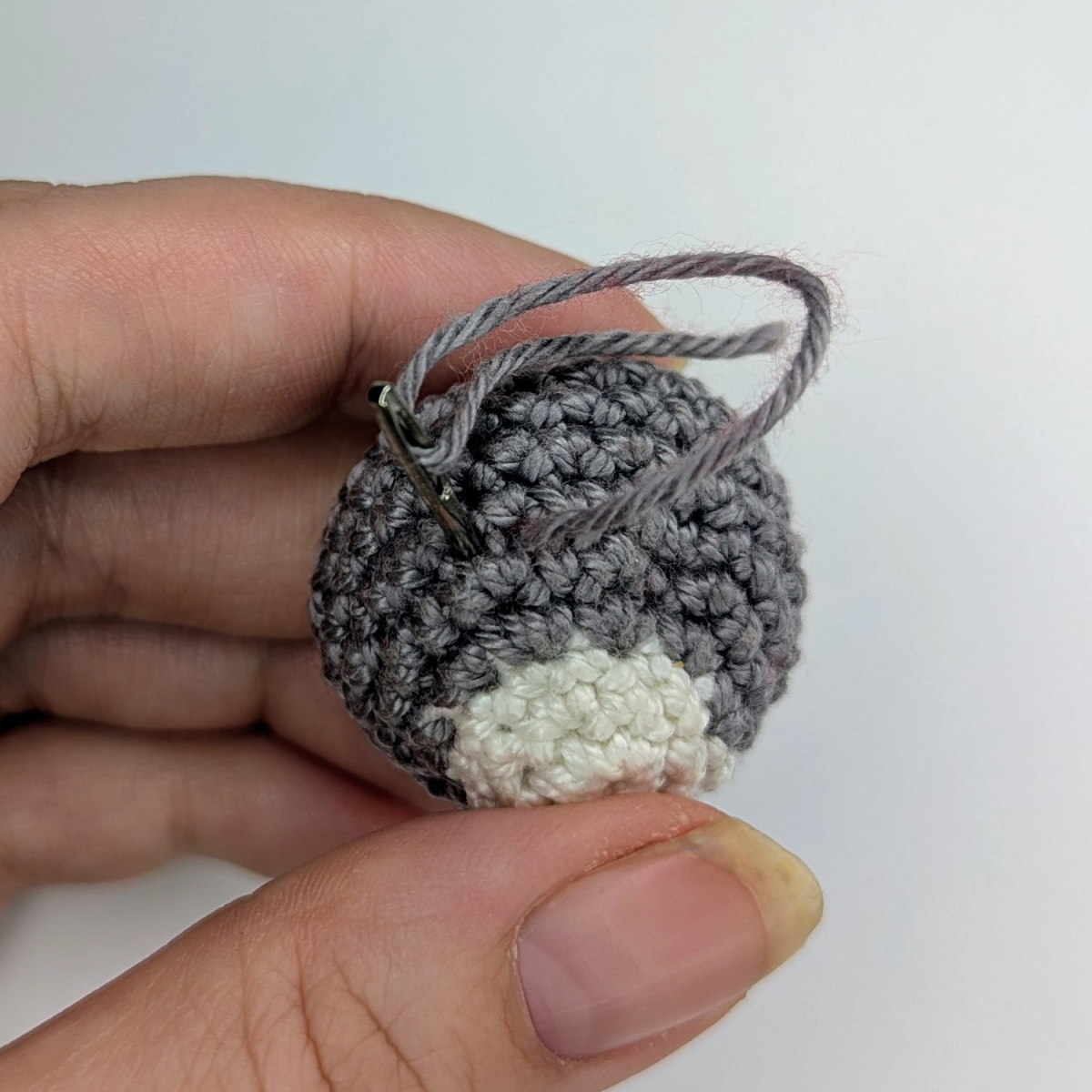 Blog content image for 'Free Crochet Pattern: Cat Keychain with Heart'