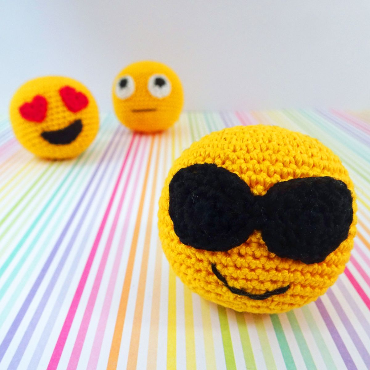 Blog-Inhaltsbild für 'Häkelanleitung Cooler Smiley'