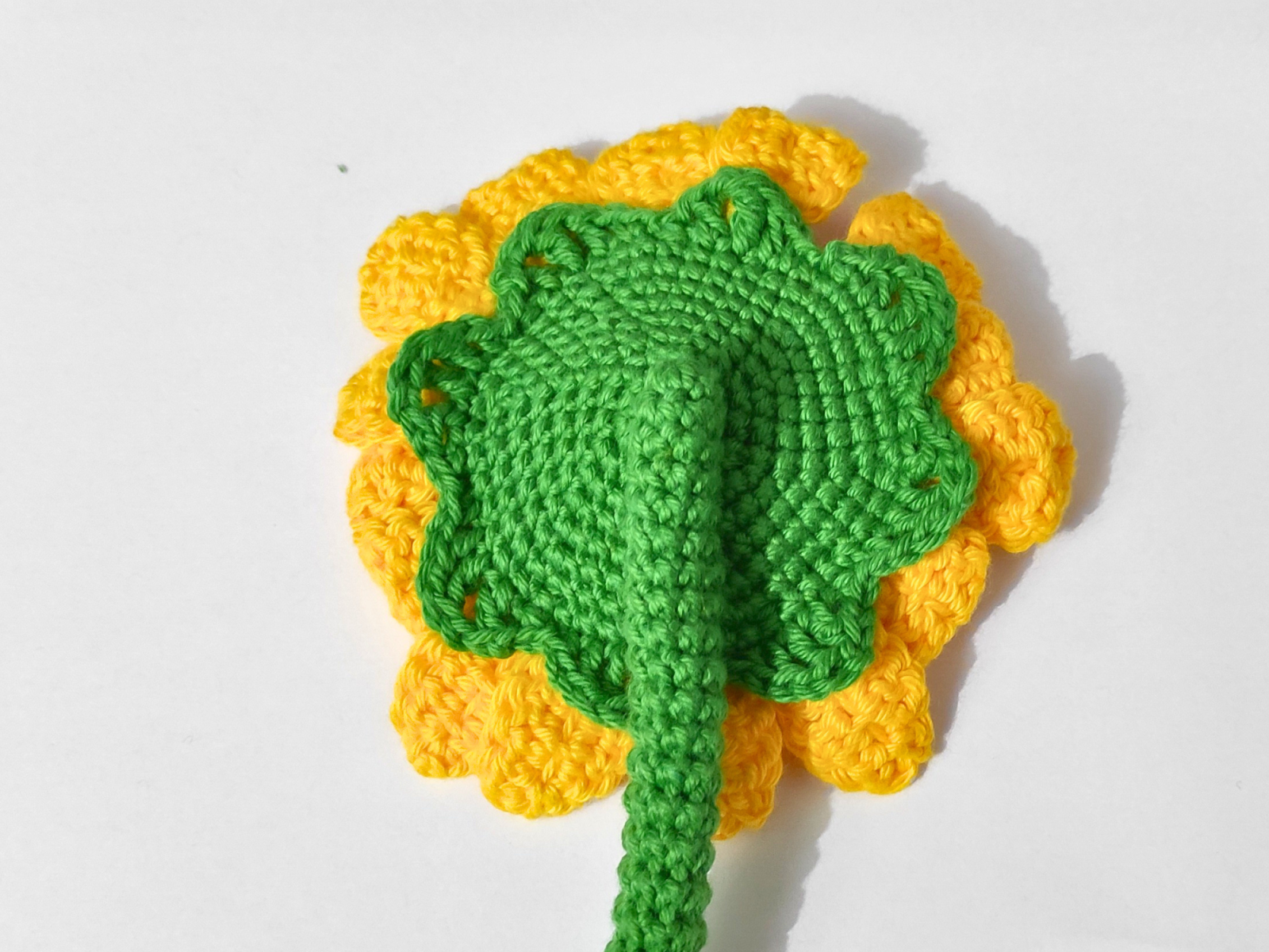 Blog-Inhaltsbild für 'Gehäkelte Sonnenblume – Eine sommerliche Amigurumi-Anleitung'