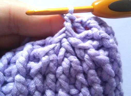 Blog-Inhaltsbild für 'Kuschelige Eulen-Wärmflasche häkeln'