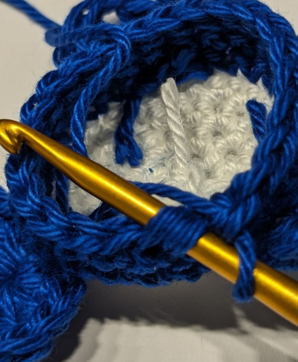 Blog-Inhaltsbild für 'Kostenlose Anleitung Amigurumi Wal "Walliburga" ohne Vernähen'