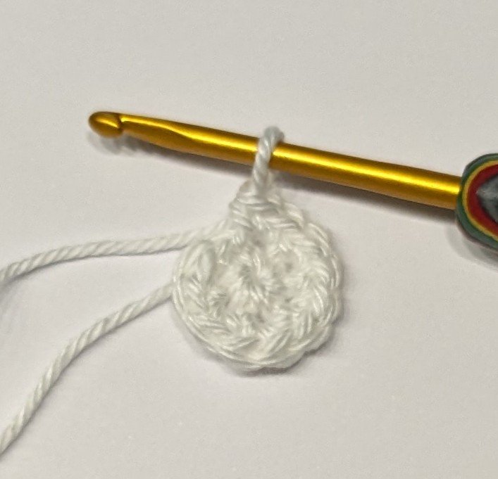 Blog-Inhaltsbild für 'Kostenlose Anleitung Amigurumi Wal "Walliburga" ohne Vernähen'