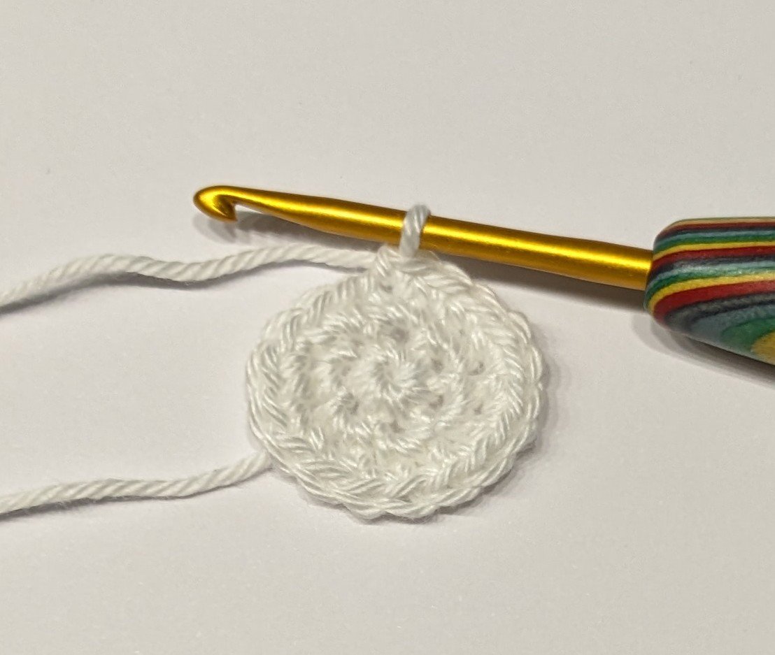 Blog-Inhaltsbild für 'Kostenlose Anleitung Amigurumi Wal "Walliburga" ohne Vernähen'