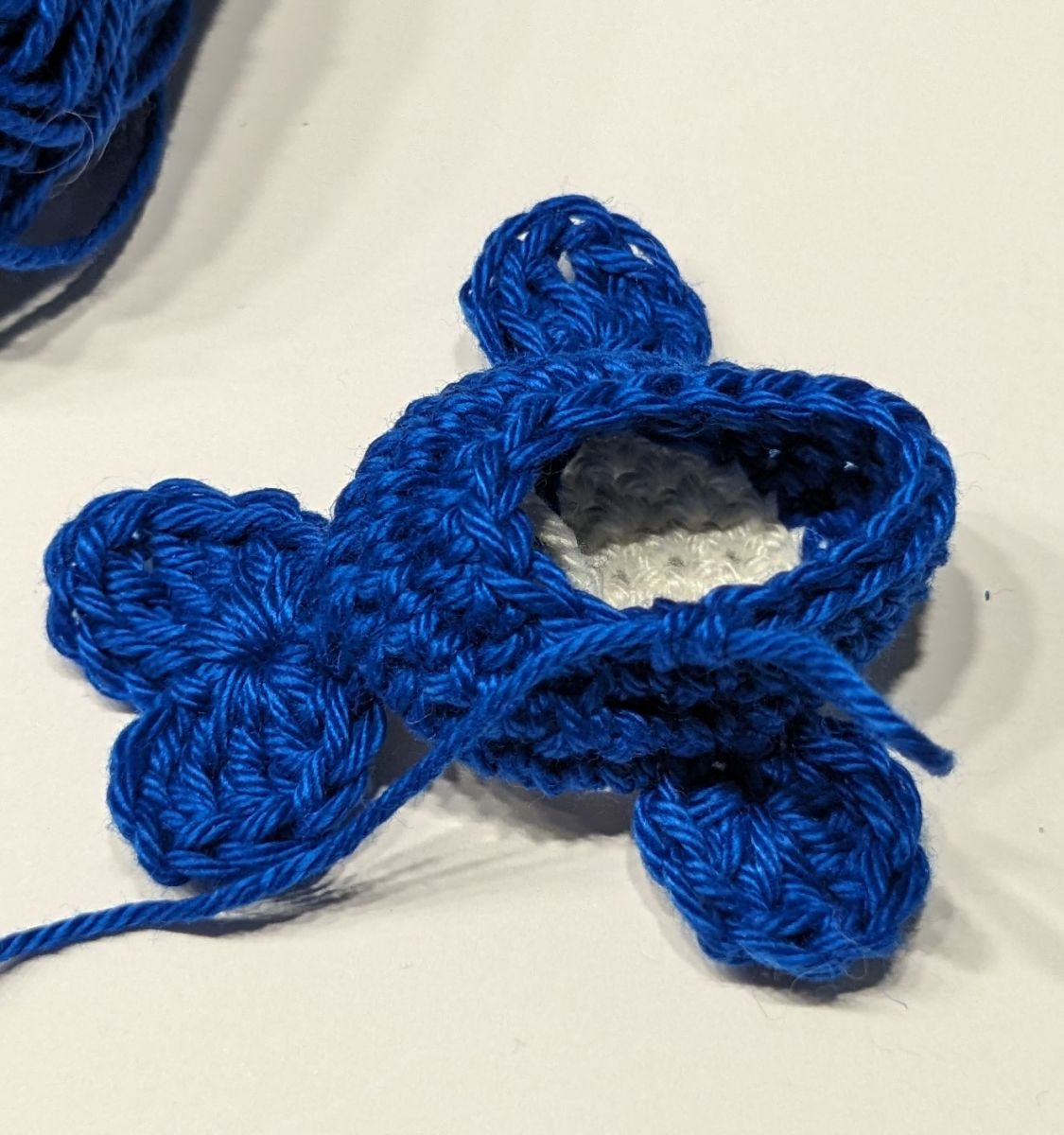 Blog-Inhaltsbild für 'Kostenlose Anleitung Amigurumi Wal "Walliburga" ohne Vernähen'