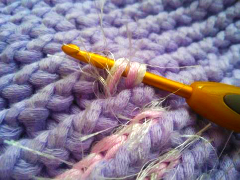 Blog-Inhaltsbild für 'Kuschelige Eulen-Wärmflasche häkeln'