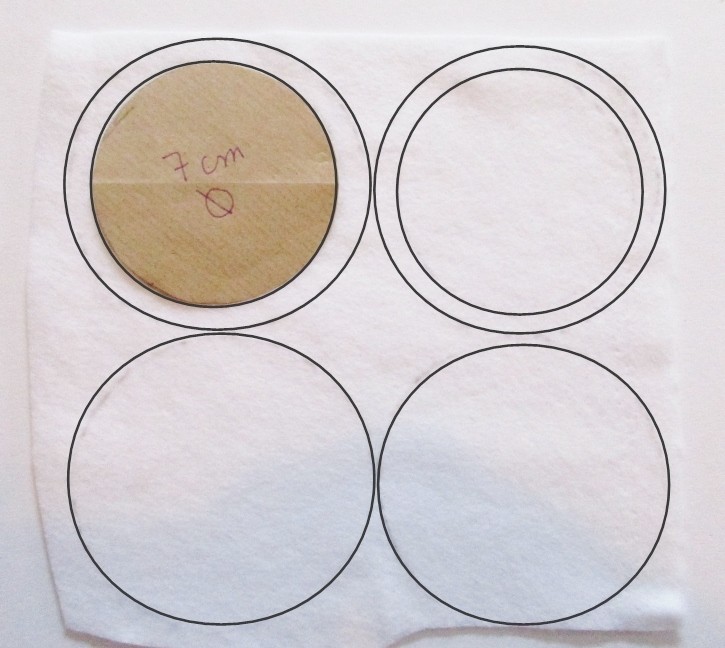 Blog-Inhaltsbild für 'Wackelaugen selbst gemacht DIY Nähe Dir ein Gesicht zum Applizieren'