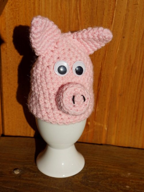 Blog-Inhaltsbild für 'Kostenlose Häkelanleitung Schweinchen Eierwärmer'