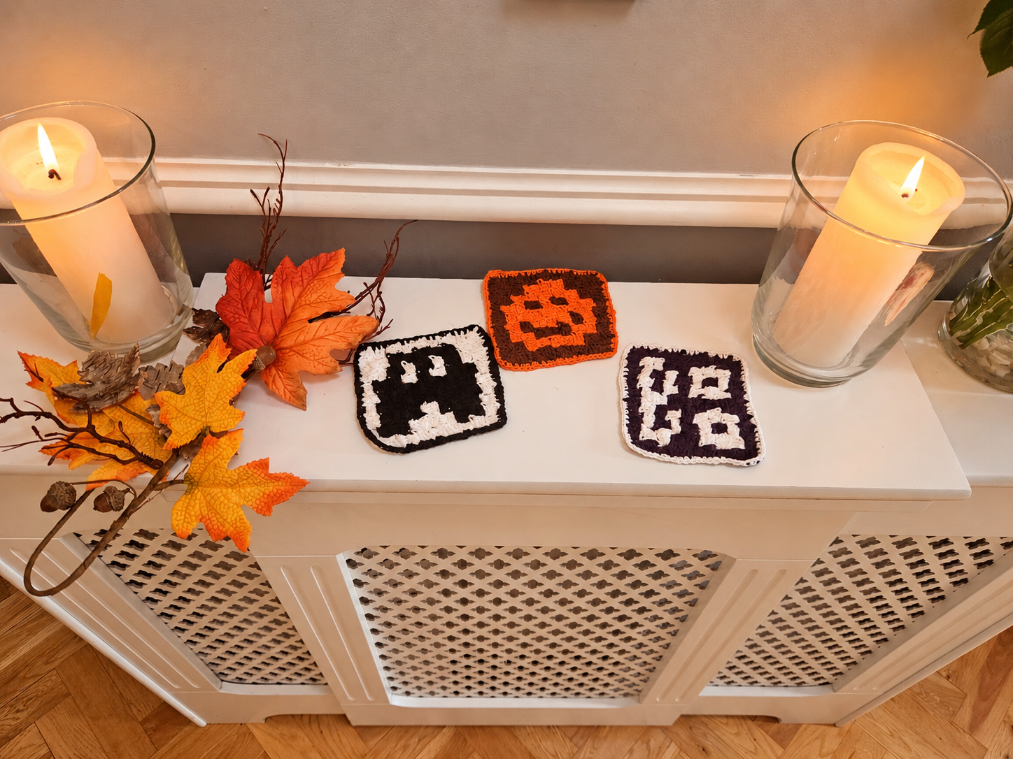Blog-Inhaltsbild für 'Häkeln gegen Stress – 3 kostenlose Halloween C2C Untersetzer'