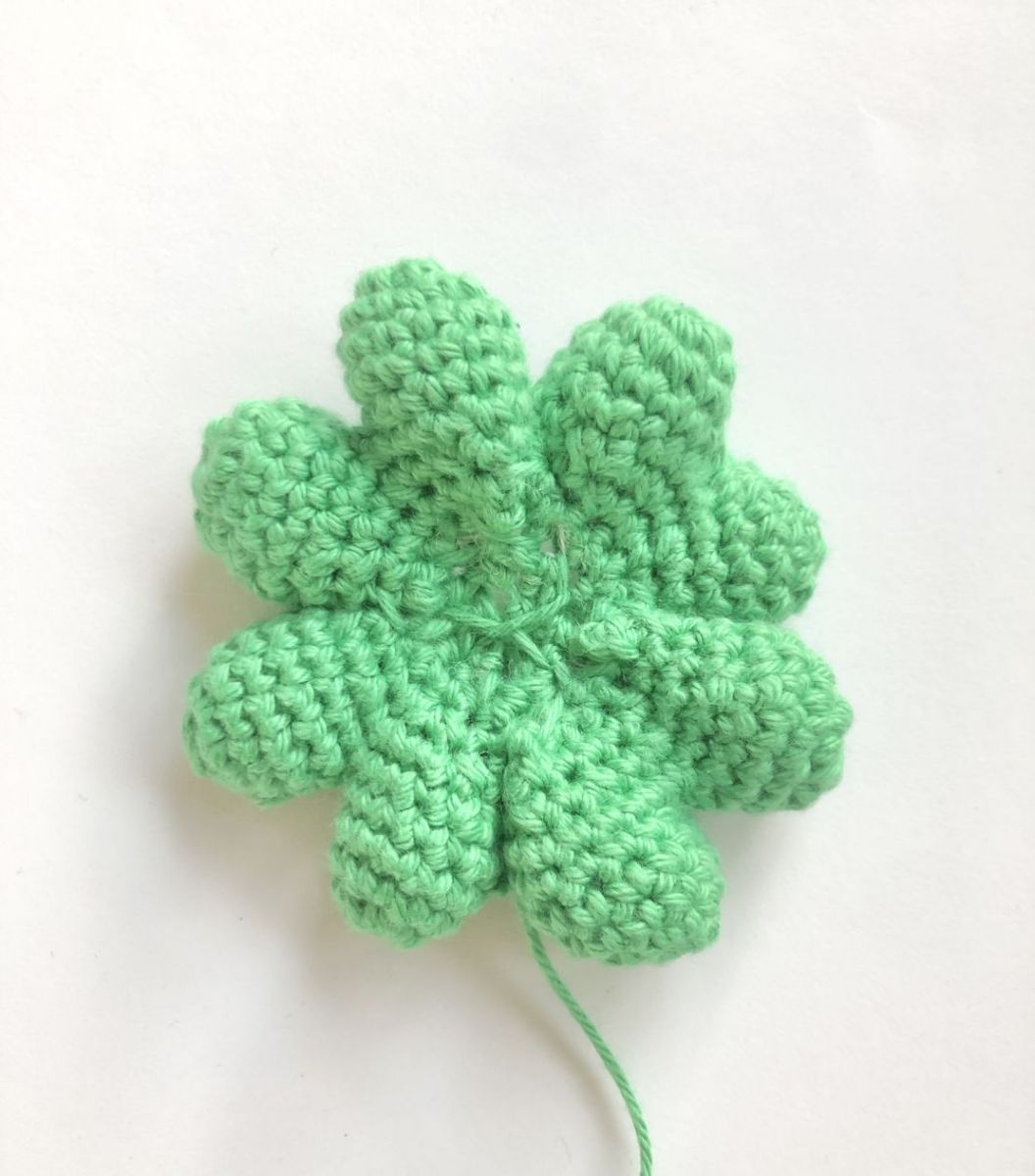 Blog-Inhaltsbild für 'Kostenlose Anleitung Glücksschwein Kranz'