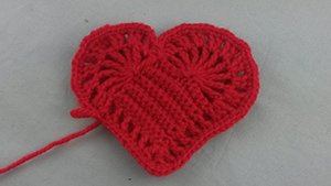 Blog-Inhaltsbild für 'Häkelanleitung geripptes Herz'