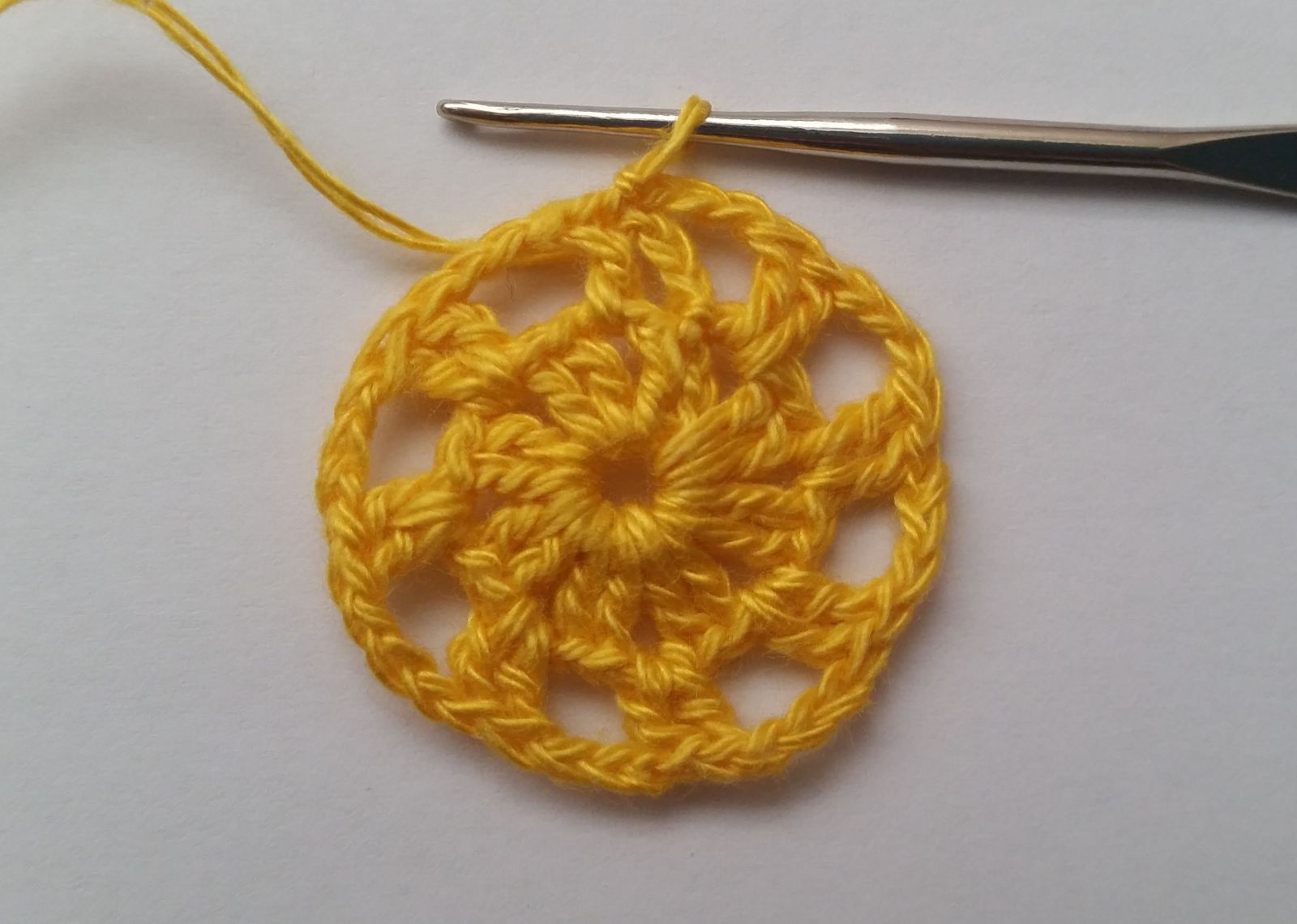 Blog-Inhaltsbild für 'Kostenlose Häkelanleitung Schmetterling'