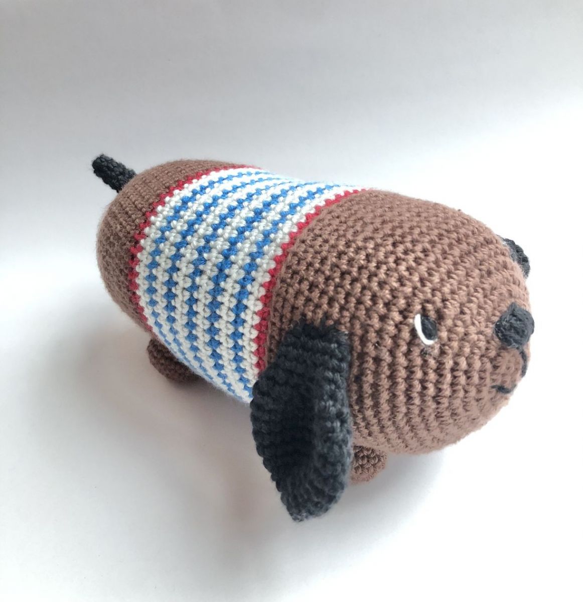 Blog-Inhaltsbild für 'Kostenlose Häkelanleitung Dackel'