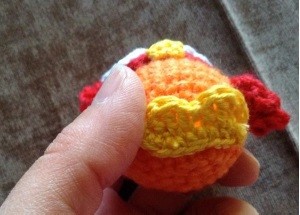 Blog-Inhaltsbild für 'Kostenlose Häkelanleitung Überraschungstierchen Eule und Küken'