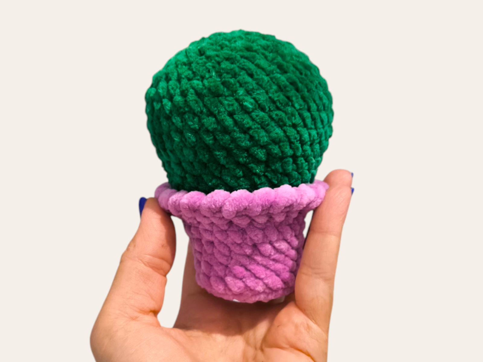 Blog-Inhaltsbild für 'Gratis Häkelanleitung: Mini-Kaktus'