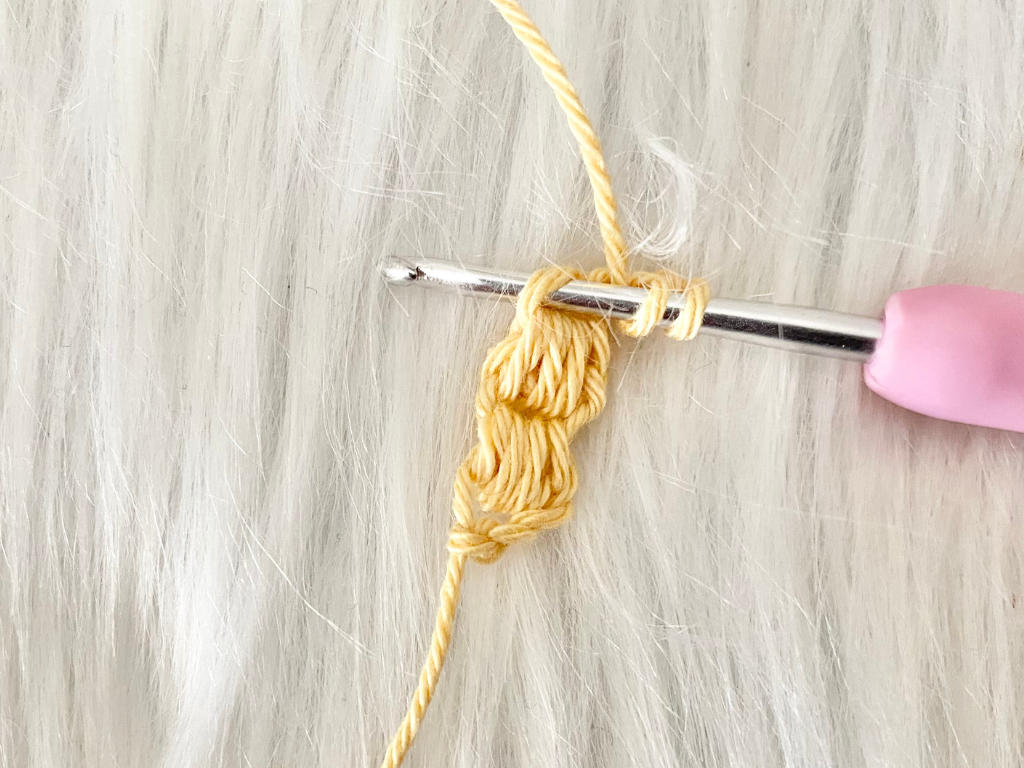 Blog-Inhaltsbild für '12. Herzensdiamanten von Wolldiamant: Wimpelkette- Die kleinen Momente feiern – Warum jeder Tag etwas Besonderes bereithält'