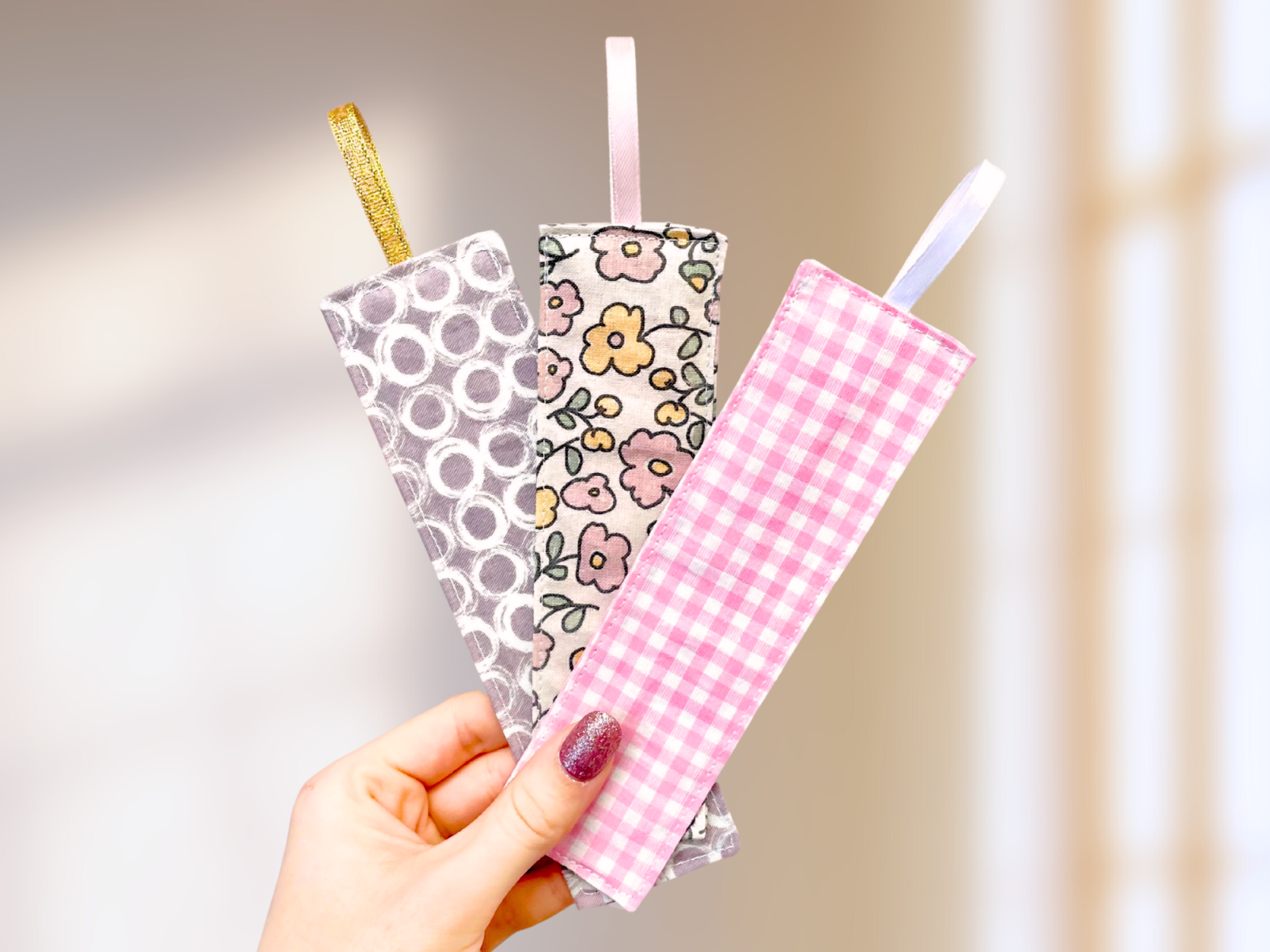 Blog-Inhaltsbild für 'Stoff-Lesezeichen aus Stoffresten nähen – ein kleines Nähprojekt'