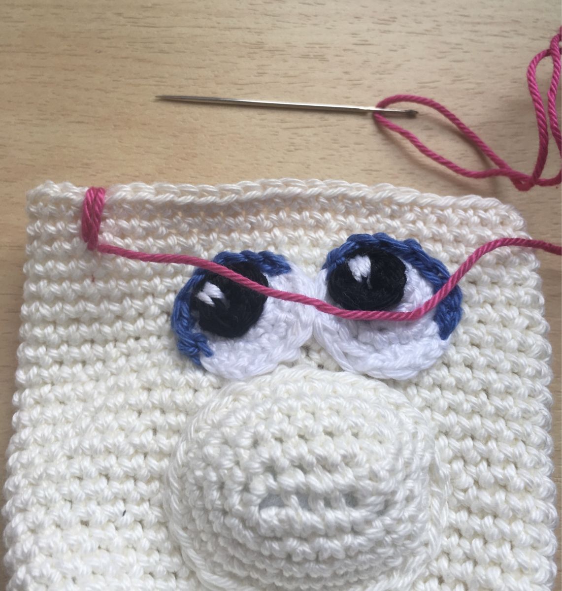 Blog-Inhaltsbild für 'Kostenlose Häkelanleitung Einhorn CupCape'