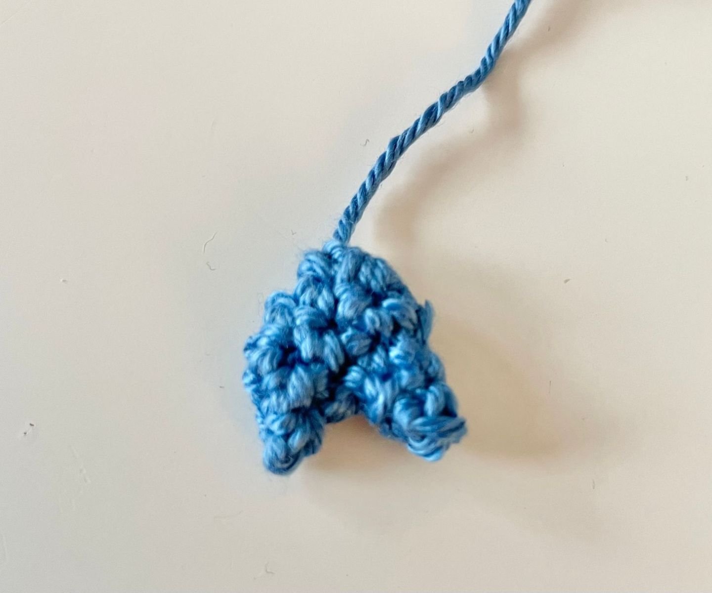 Blog-Inhaltsbild für 'Einfache Häkelanleitung: So gestaltest du deine eigenen Stifthüllen'