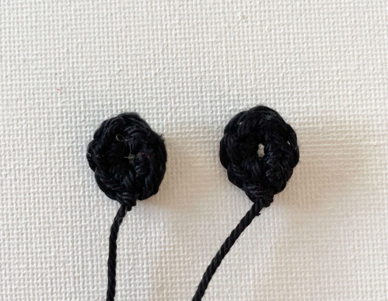 Blog-Inhaltsbild für 'Kostenlose Häkelanleitung Toilettenrollen-Überzieher Krabbe'