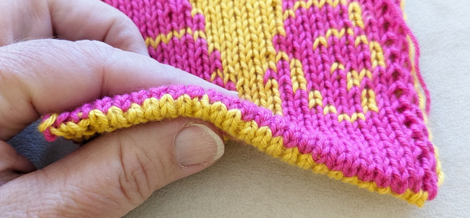 Blog-Inhaltsbild für 'Schutzengelchen stricken - inklusive Doubleface Grundkurs'