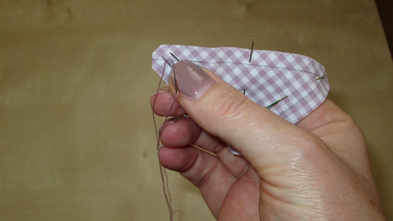 running_stitch_Anleitung_schritt_fuer_schritt_Hand_naehen_Quilt_patchwork_gratis