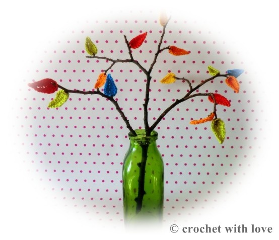 Gehäkelte Blätter als Herbstdeko