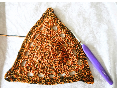 Blog content image for 'Free crochet pattern for Harowin triangular doily'