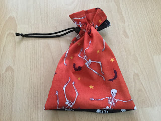 Blog-Inhaltsbild für 'Kostenlose Nähanleitung einfacher Murmelbeutel'