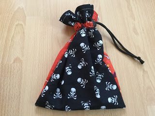 Blog-Inhaltsbild für 'Kostenlose Nähanleitung einfacher Murmelbeutel'