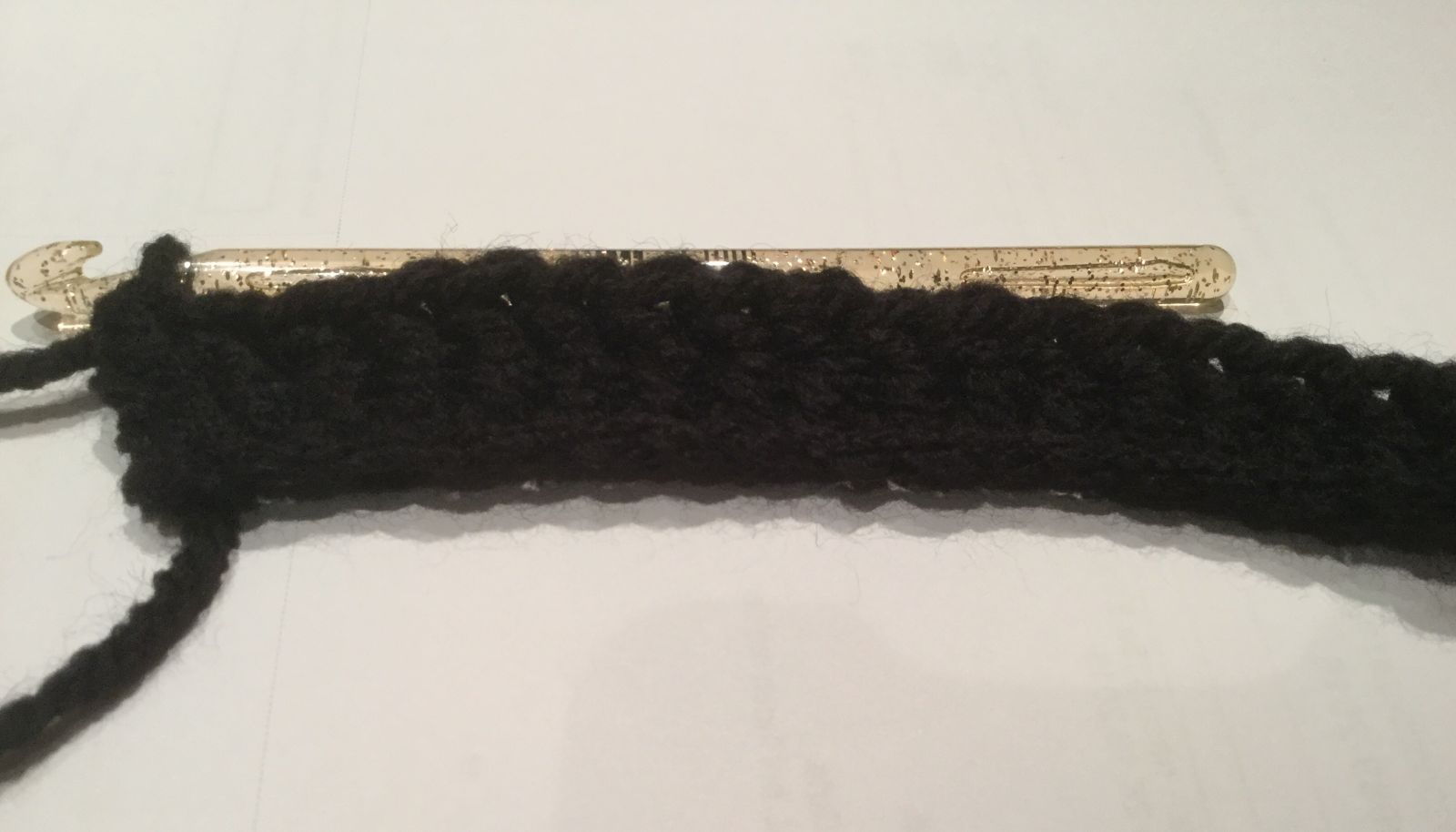 Blog-Inhaltsbild für 'Ultraschnelle Handstulpen - kostenlose Häkelanleitung'