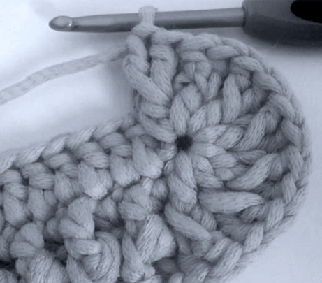 Blog-Inhaltsbild für 'Kuschelige Eulen-Wärmflasche häkeln'