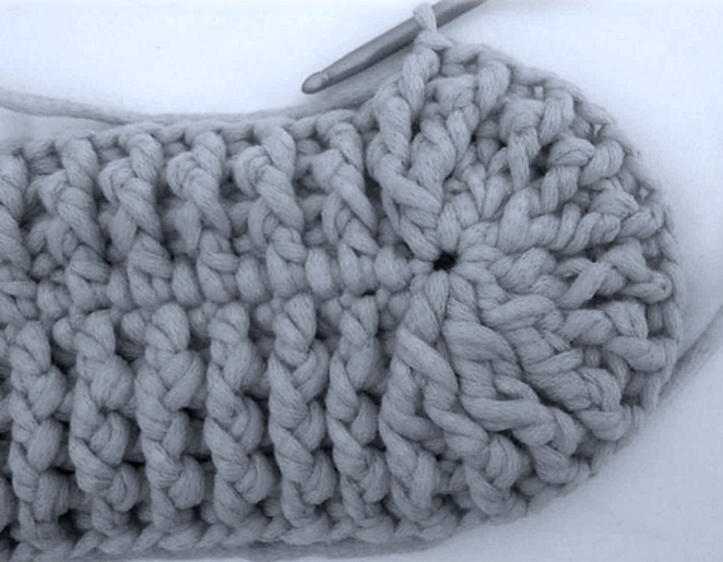 Blog-Inhaltsbild für 'Kuschelige Eulen-Wärmflasche häkeln'