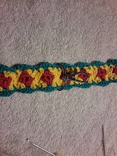 Blog-Inhaltsbild für 'Kostenlose Anleitung Schlüsselanhänger (oder Armband) aus Granny Squares'