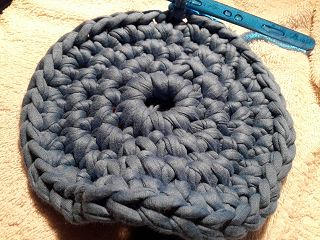 Blog-Inhaltsbild für 'Runder Korb aus Textilgarn'