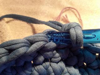 Blog-Inhaltsbild für 'Runder Korb aus Textilgarn'